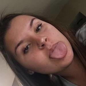 Meet your Posher, Isabella